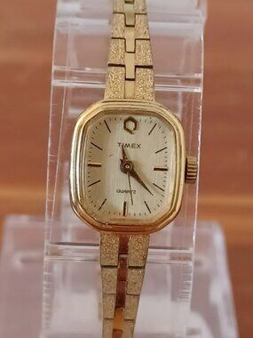 Vintage Ladies 37 TIMEX T CELL Q Gold Tone Watch - Sold as is